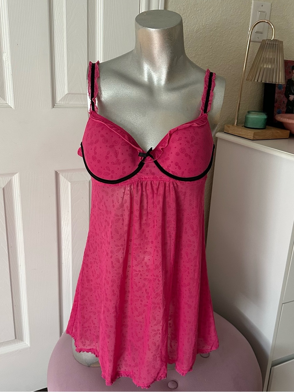 Per Lei Hot Pink & Black Whimsy Floral Pattern Ruffle Detail Lingerie